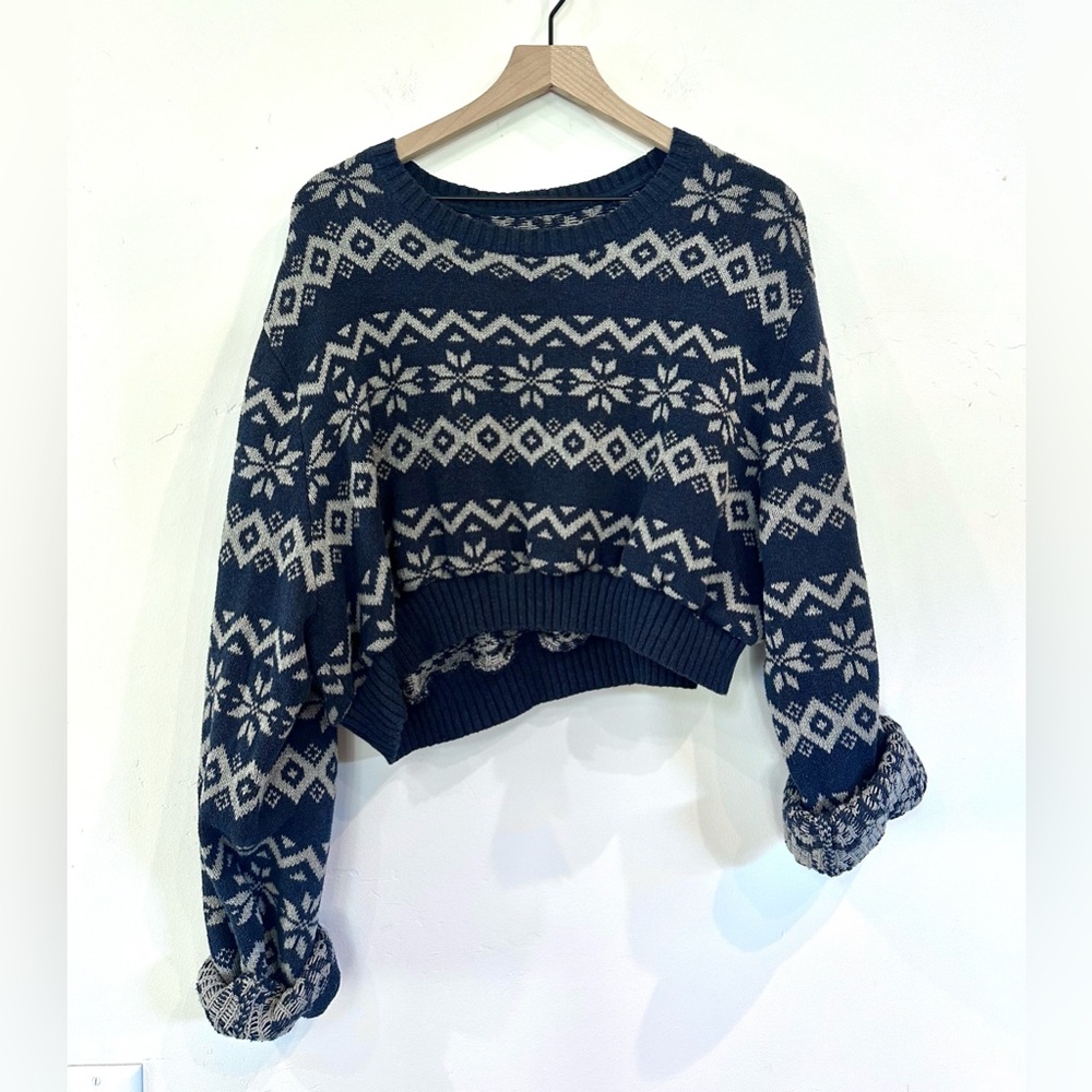 Vintage, Cropped, St. John's Bay Navy and Cream Patterned Sweater